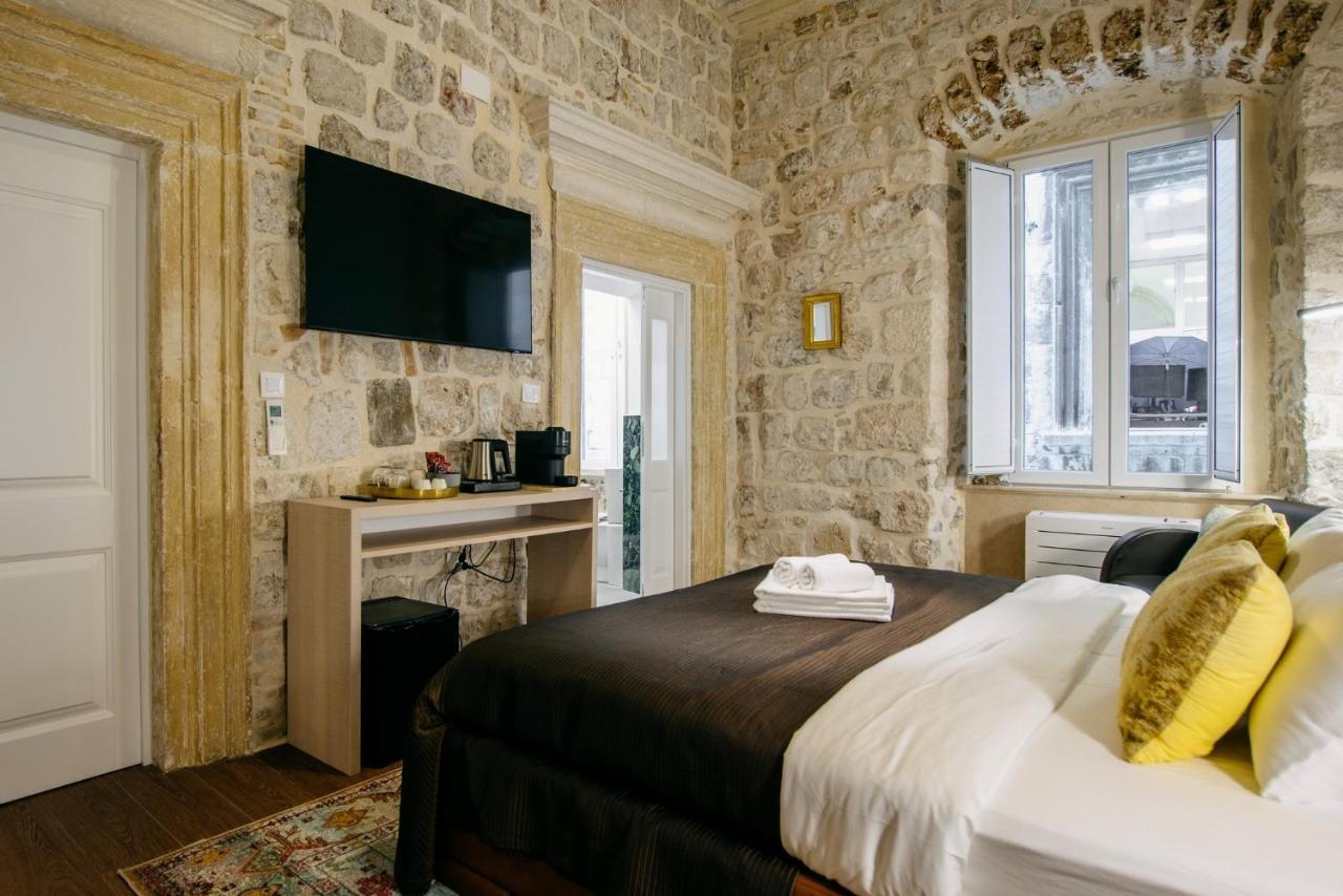 Central W Apartment & Rooms By Duhomes Dubrovnik Bagian luar foto