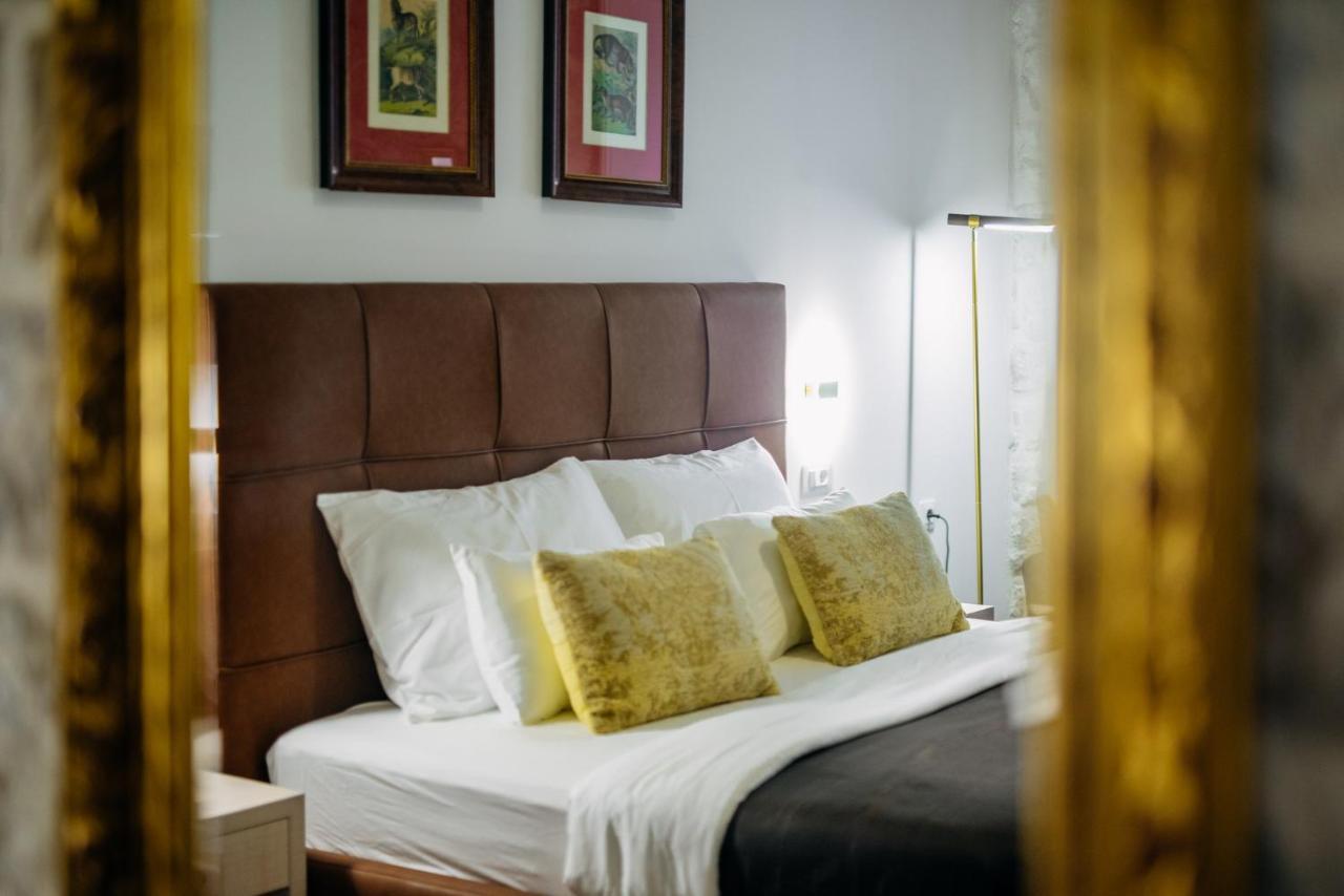 Central W Apartment & Rooms By Duhomes Dubrovnik Bagian luar foto