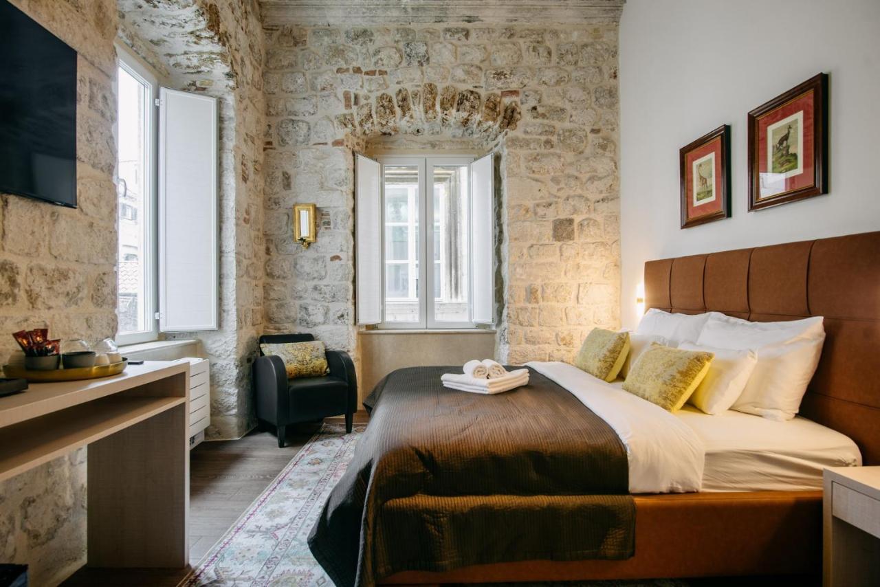 Central W Apartment & Rooms By Duhomes Dubrovnik Bagian luar foto