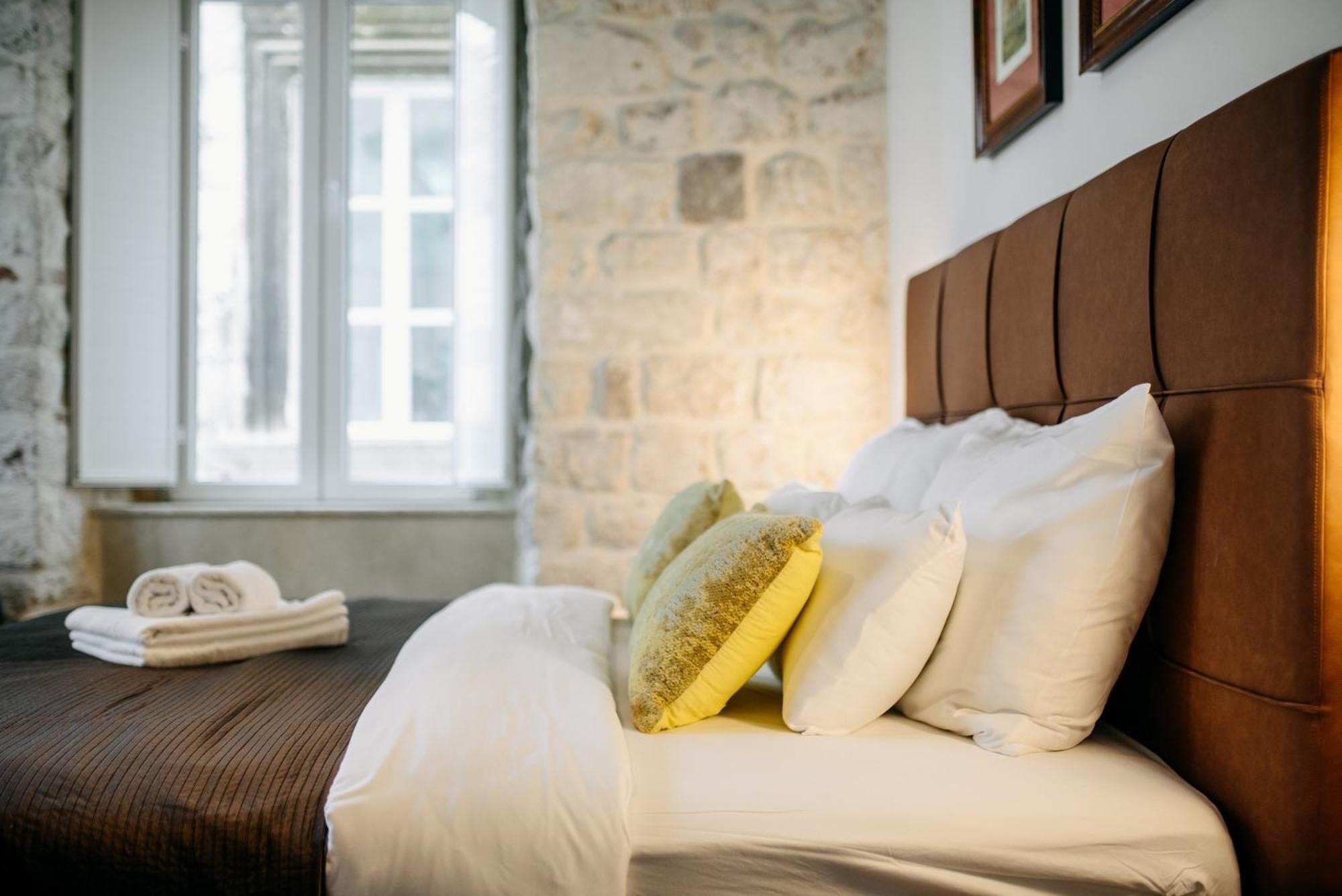 Central W Apartment & Rooms By Duhomes Dubrovnik Bagian luar foto