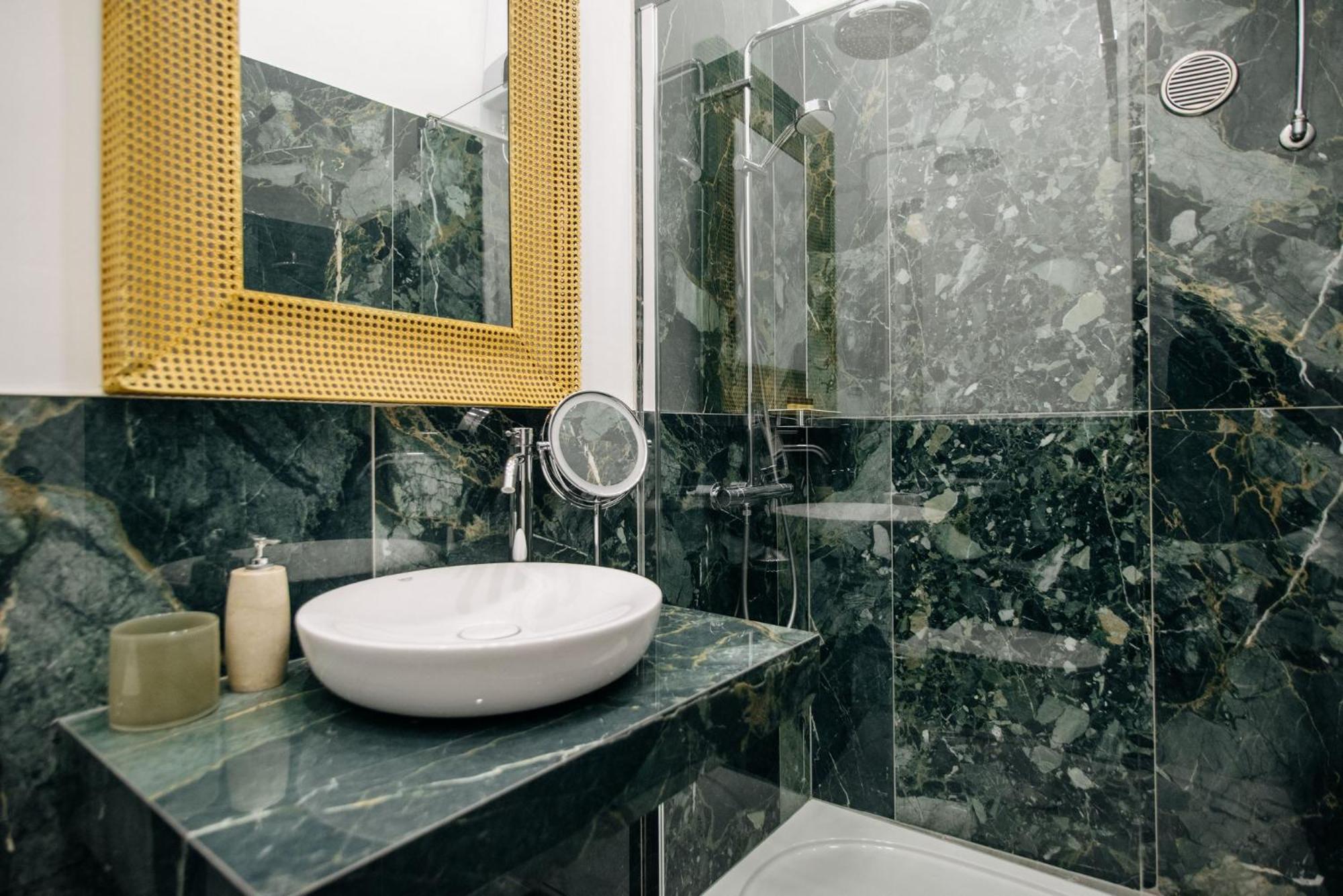 Central W Apartment & Rooms By Duhomes Dubrovnik Bagian luar foto