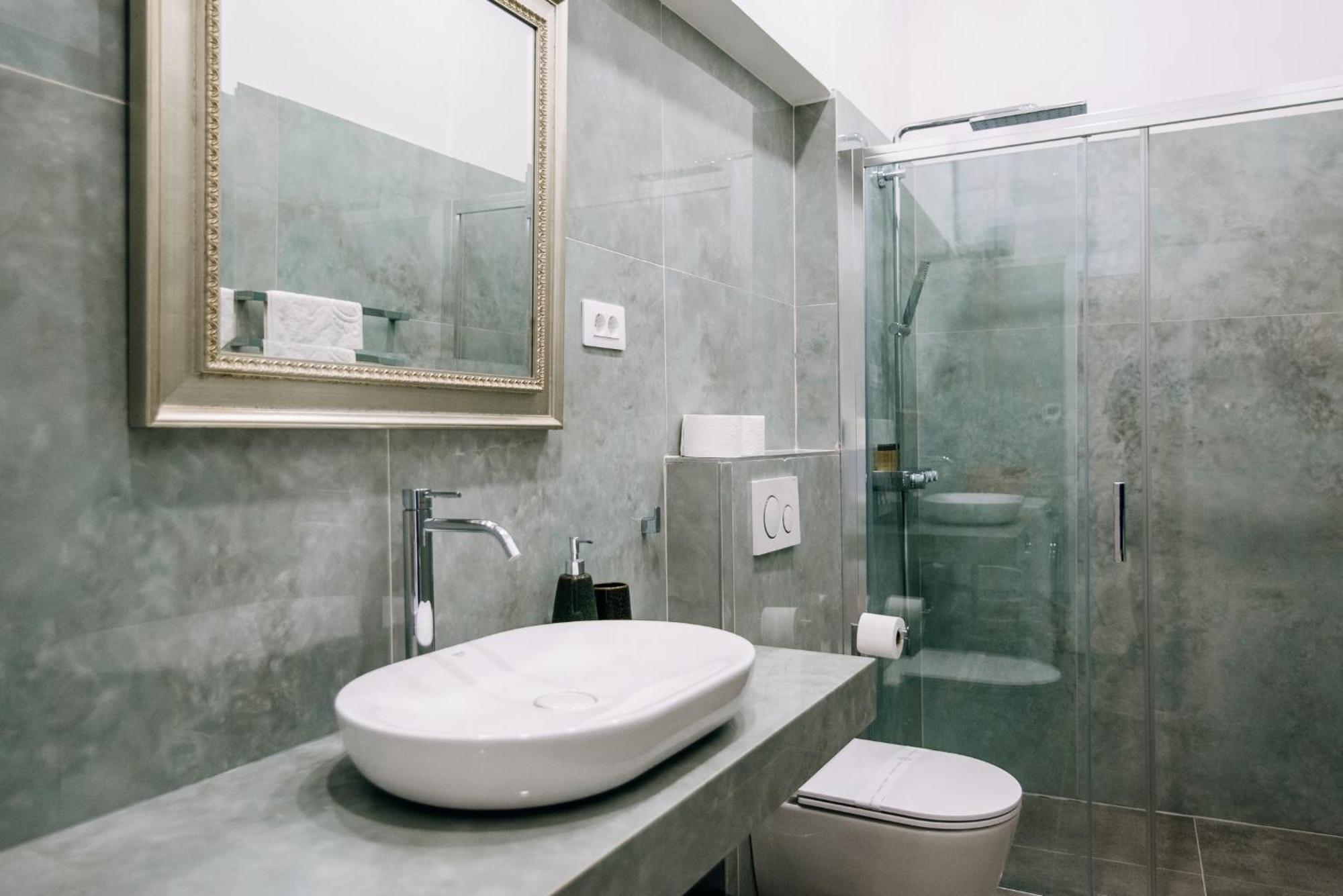 Central W Apartment & Rooms By Duhomes Dubrovnik Bagian luar foto