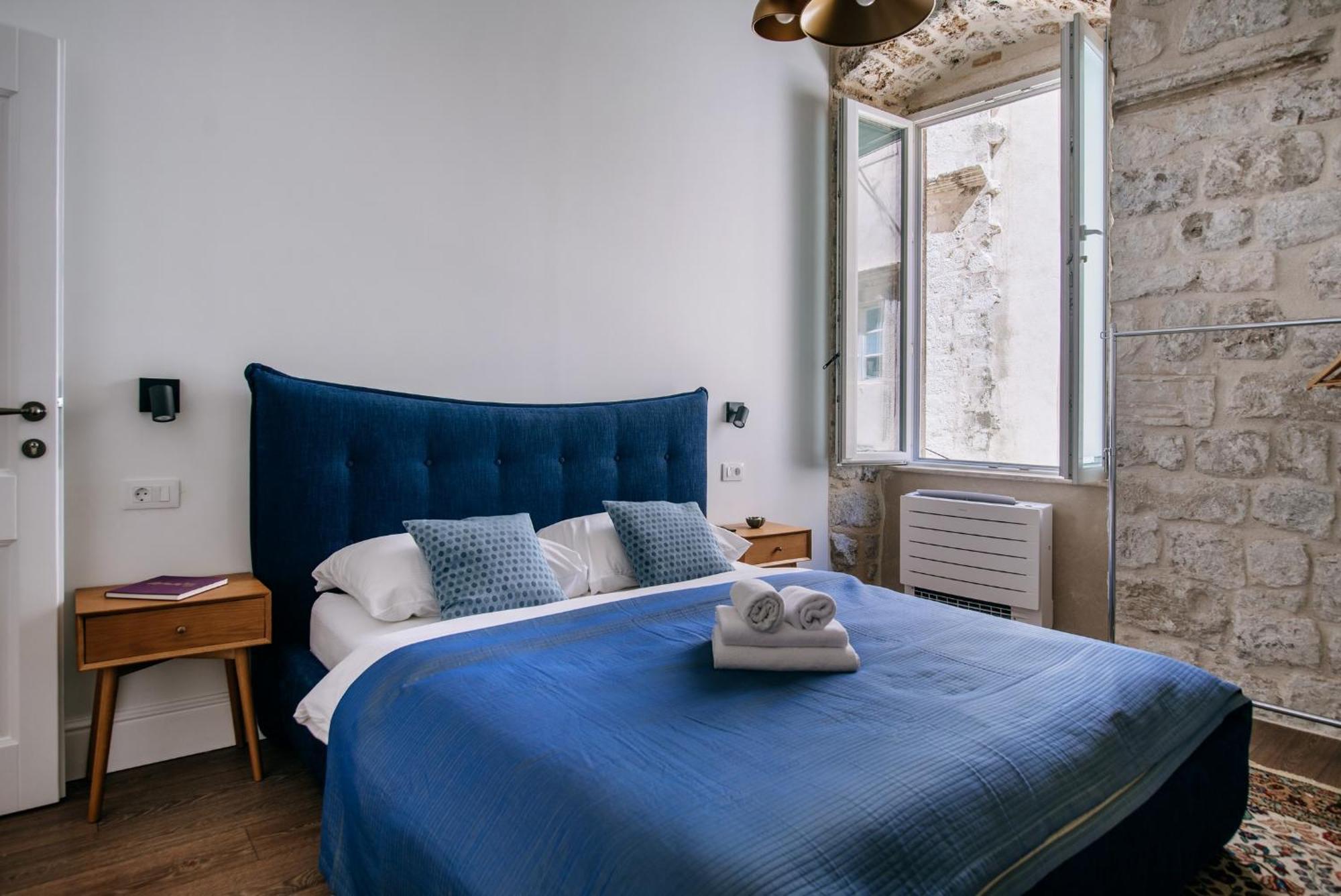 Central W Apartment & Rooms By Duhomes Dubrovnik Bagian luar foto