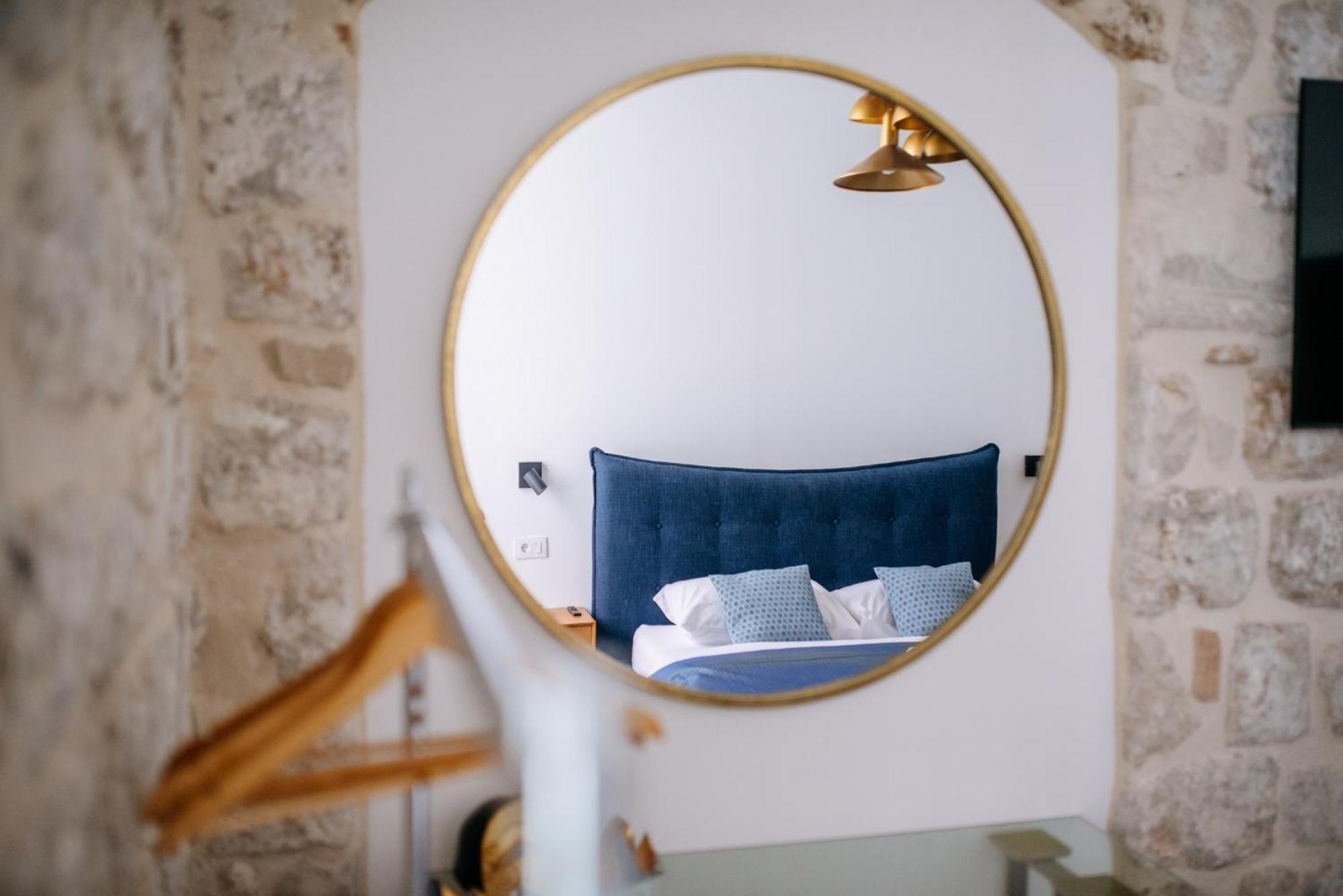 Central W Apartment & Rooms By Duhomes Dubrovnik Bagian luar foto